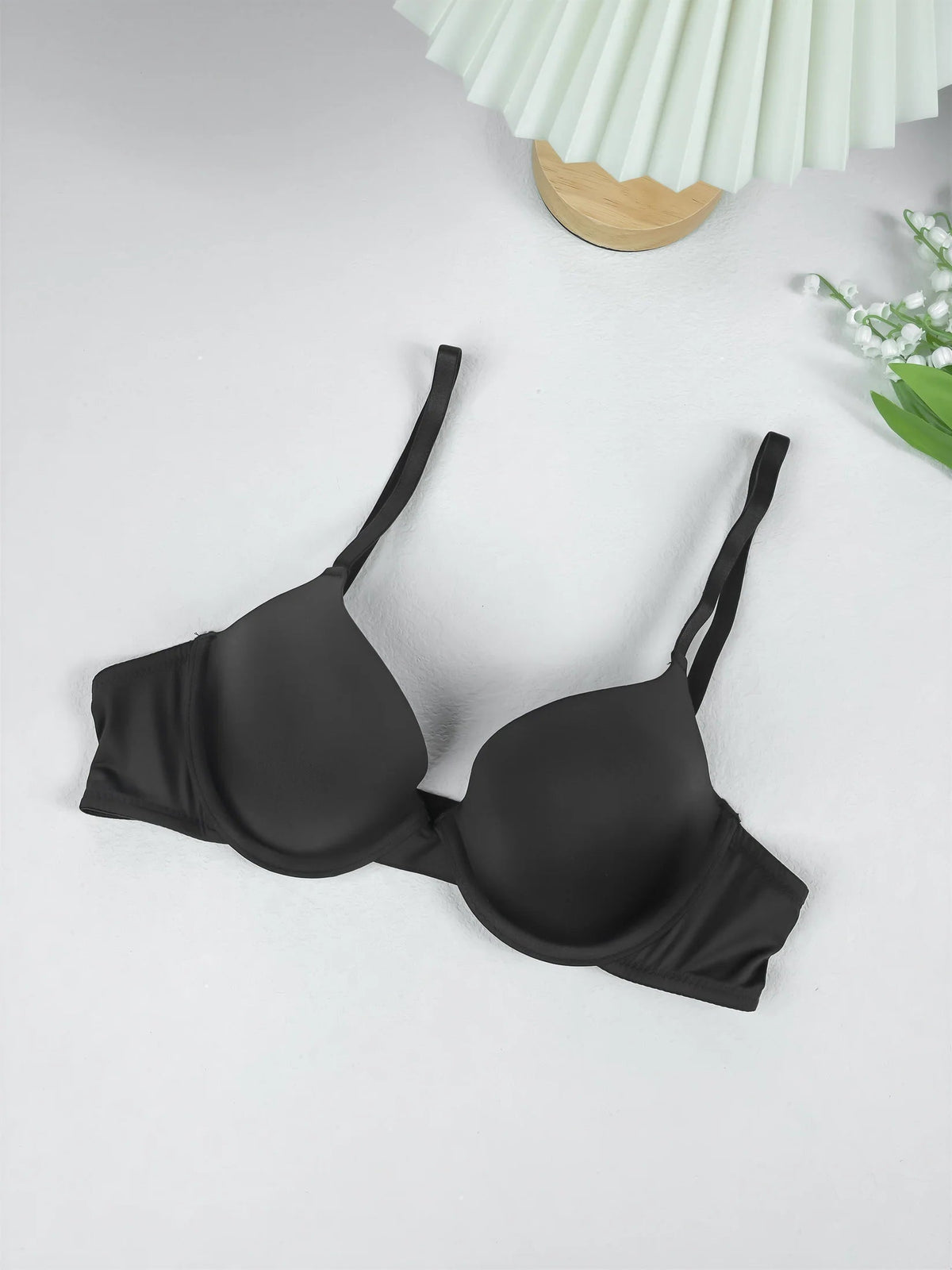 Modelo 101A — Sujetador negro, vista del producto sin modelo