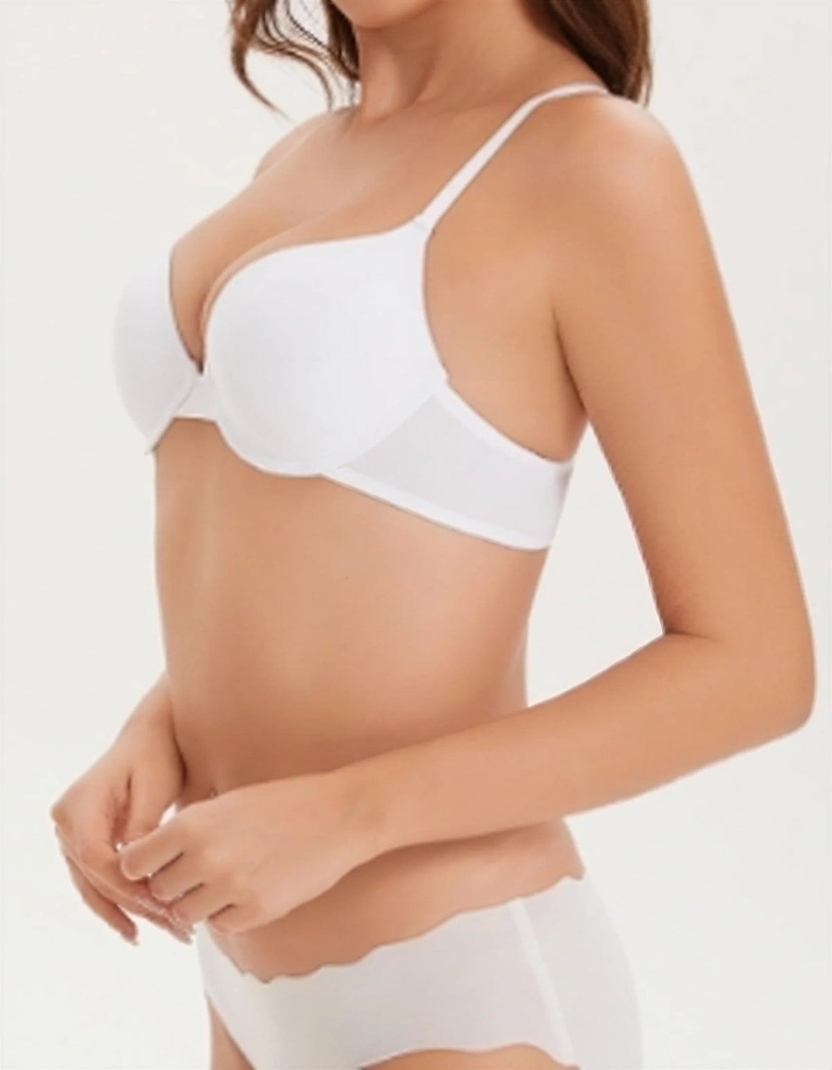 Modelo 101A — Sujetador blanco, vista frontal